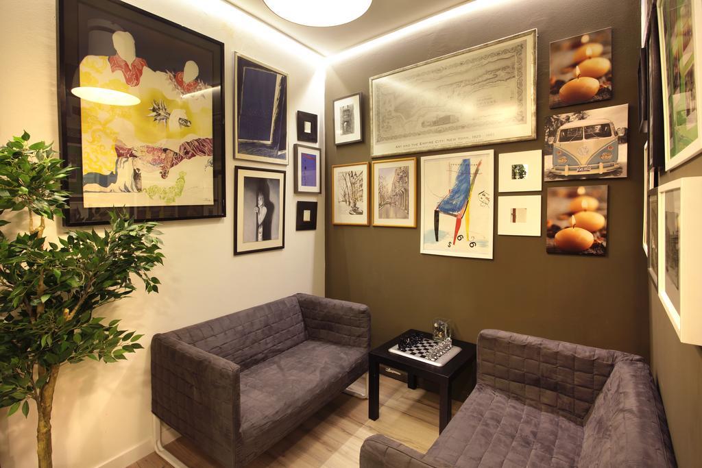 Gracia City Hostel Barcelona Kültér fotó Waiting room