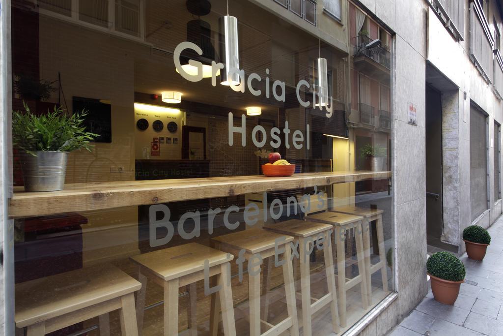 Gracia City Hostel Barcelona Kültér fotó A hostel in Barcelona, Spain