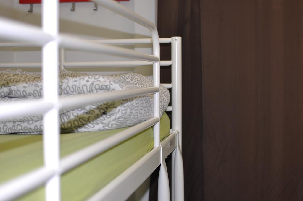 Gracia City Hostel Barcelona Kültér fotó A cot